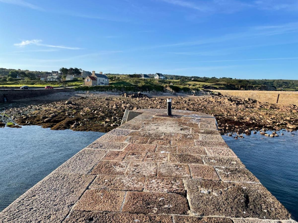 Au Petit Brick - Cosy Beachfront House Maupertus-sur-Mer Экстерьер фото